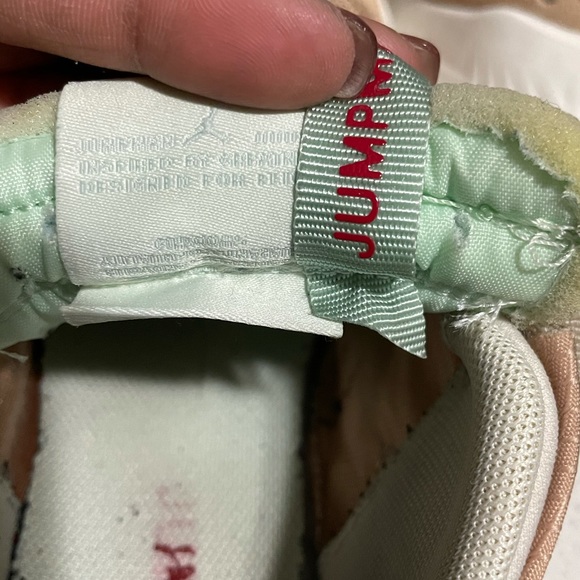 Jordan Delta Big Kids’s Shoe- Size 4.5Y - Picture 5 of 7